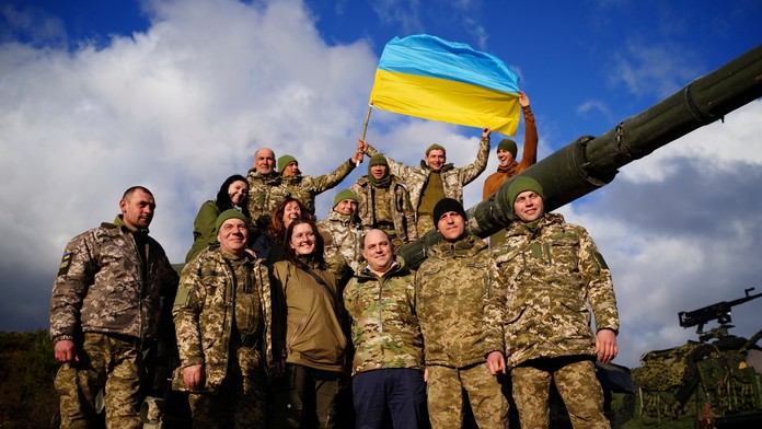 „Učia nás nezmysly, ktoré už na fronte dávno neplatia”. Škandál na cvičisku pre Ukrajincov u našich susedov