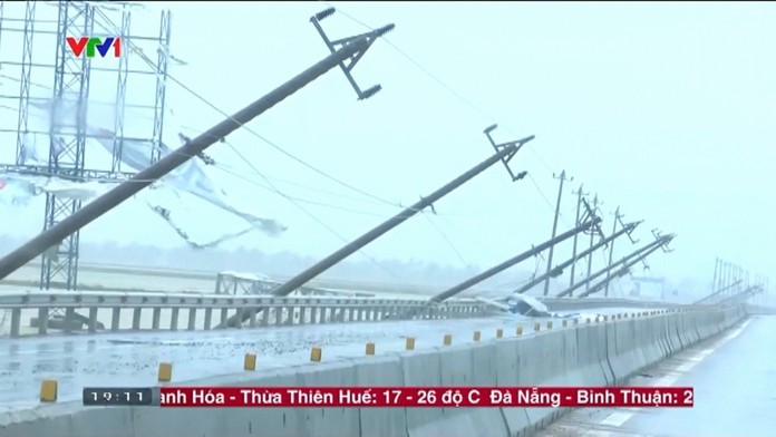 Fanúšikovia Celtigu Glasgow oslavujú pred zápasom Ligy majstrov Bayern Mníchov - Celtic Glasgow.