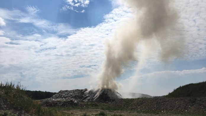 Požiar skládky v Dubovej.