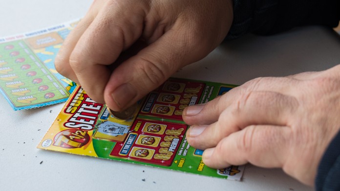 Rozišiel sa s priateľkou, o tri dni vyhral jackpot