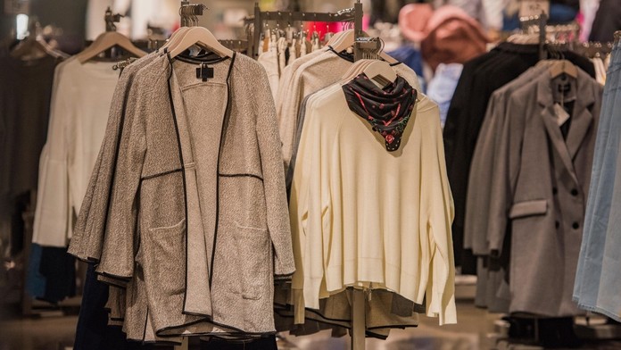 Obchod s oblečením. Ilustračná snímka. 