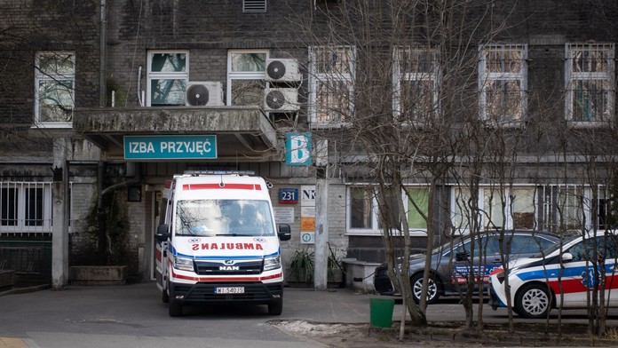 Osemročný chlapec náhle prestal dýchať. Sanitka prišla až po 24 minútach