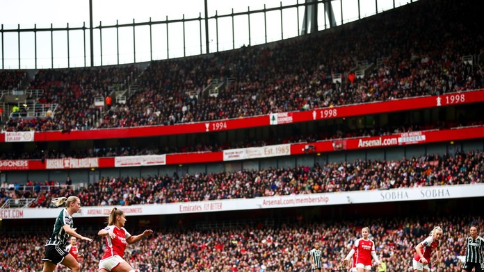 Majú lepšiu návštevnosť než desať tímov z Premier League. Svitá ženskému futbalu na lepšie časy?
