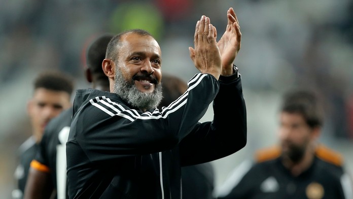 V Huncoviaciach narazil autobus do rodinného domu.