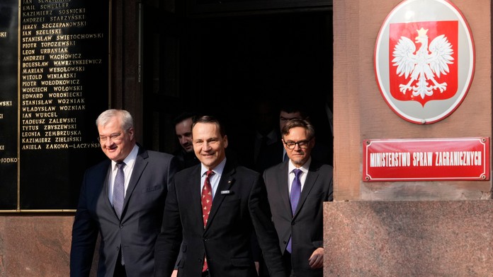 Americká vojenská pomoc Ukrajine opäť prúdi naplno, potvrdilo Poľsko