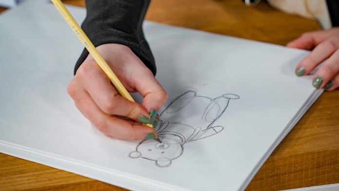 Kreslenie pomocou geometrických tvarov.