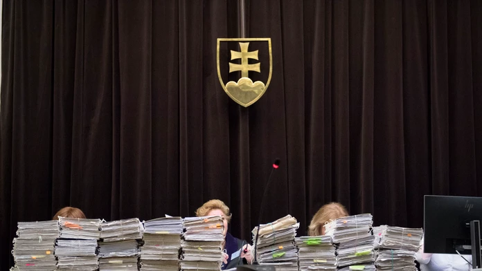 Muža, ktorý obral Slovákov o miliardy, podmienečne prepustili na slobodu