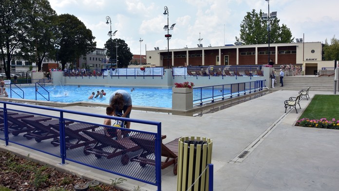 Na snímke zmodernizované kúpalisko Červená hviezda