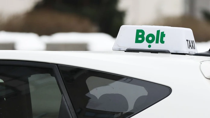 Na snímke taxík Bolt.