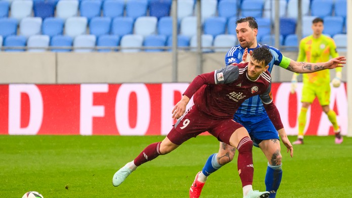 Podbrezovú opúšťa opora ofenzívy. Mladý útočník sa sťahuje do Pardubíc