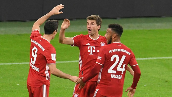 Matúš si nedáva servítku pred ústa