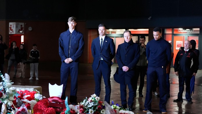 Pri návrate do Liverpoolu si uctil zosnulého kamaráta. Hviezdny obranca nechal Diogovi Jotovi dojemný odkaz