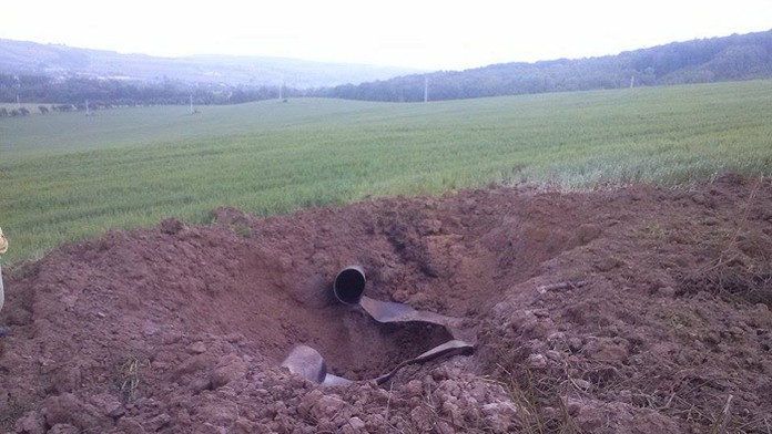 Po výbuchu plynu pri obci Hrašovník.