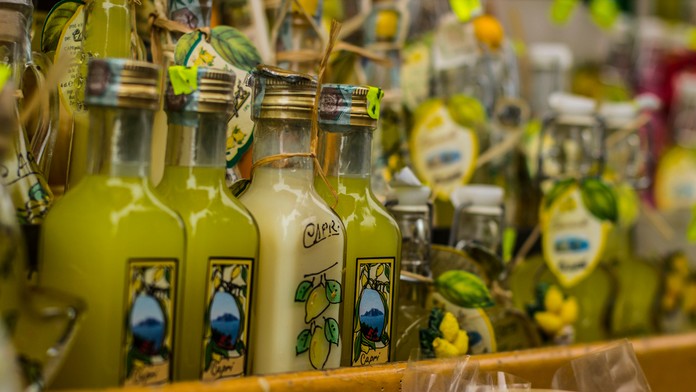 Tenista Roger Federer v 2. kole Wimbledonu.