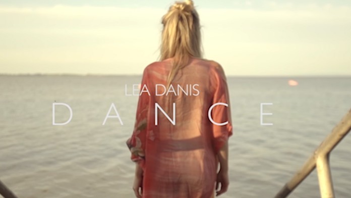 Nová tvár na slovenskej hudobnej scéne Lea Danis. Na jej singel sa budete hýbať celé leto