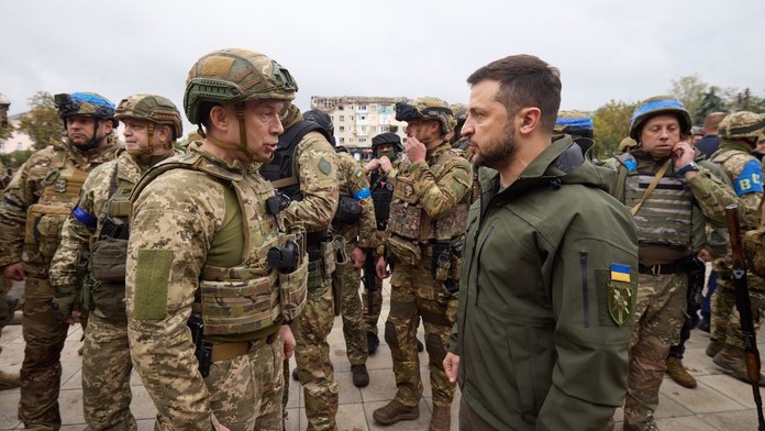 Protiofenzíva je na spadnutie. Urobíme to rovnako, ako pri Kyjeve, oznámil veliteľ ukrajinských síl