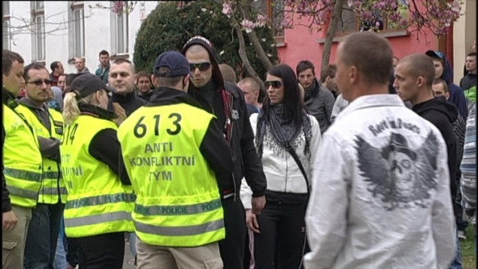 Antikonfliktný tím