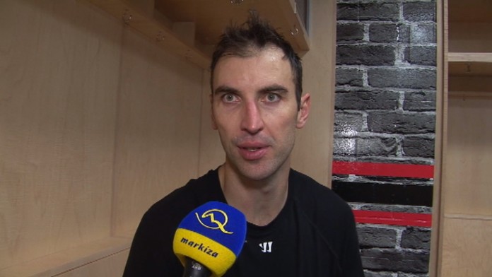 Zdeno Chára počas rozhovoru po zápase Tímu Európy proti Výberu Severnej Ameriky.