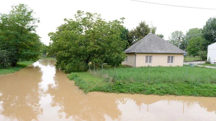 Kritická situácia v obci Alekšince.