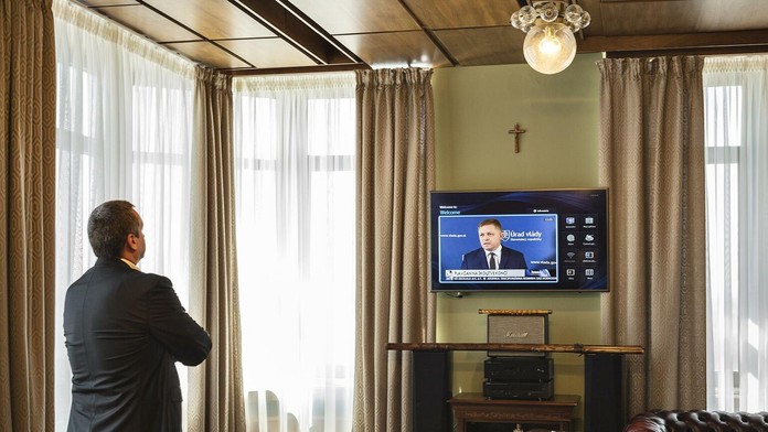 Fotografia, ktorá vznikla počas rozhovoru týždenníka .týždeň s Andrejom Dankom.