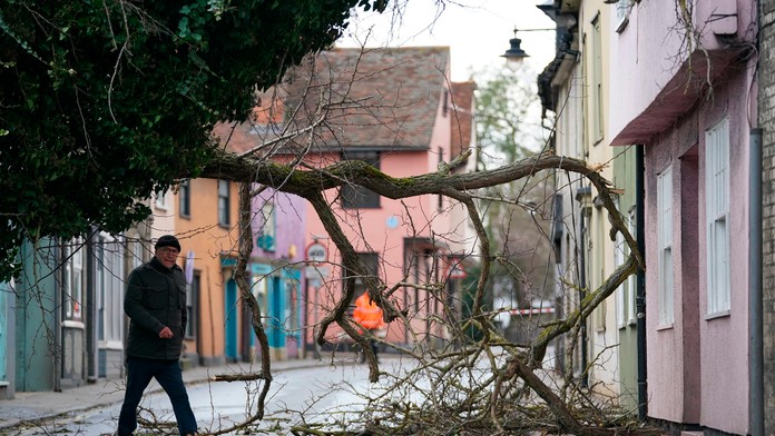 Víchrica Eunice v Británii.