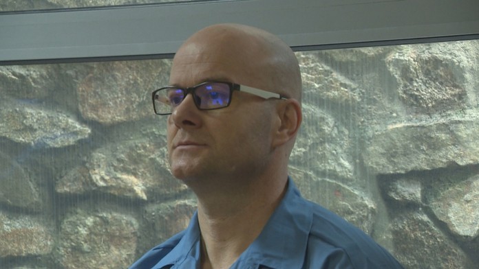 Záchranné zložky na mieste požiaru 