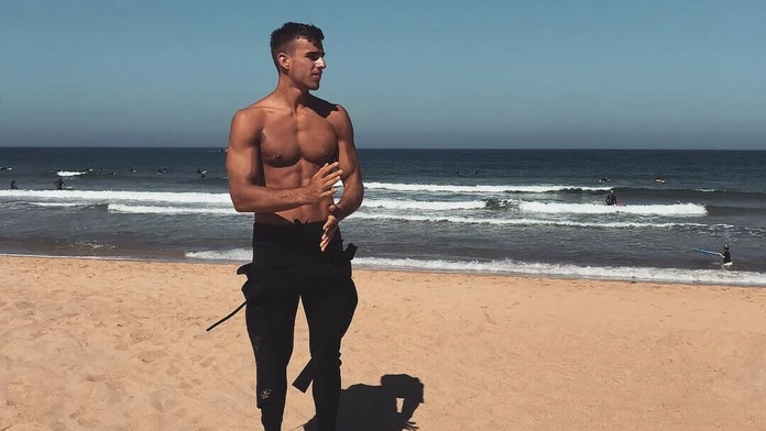 Okrem herectva sa venuje aj modelingu