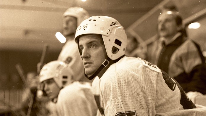 Slovenský hokej sa zahalil do čierneho. Svet opustila košická legenda