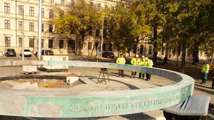 Do Bratislavy priviezli ostatky neznámeho vojaka. Hrob odhalia vo štvrtok