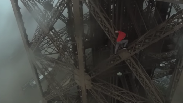 Rus na konštrukcii Eifelovej veže