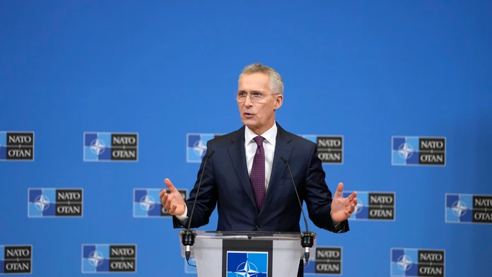 NATO zaznamenalo náznaky, že Rusko požiadalo Čínu o zbrane