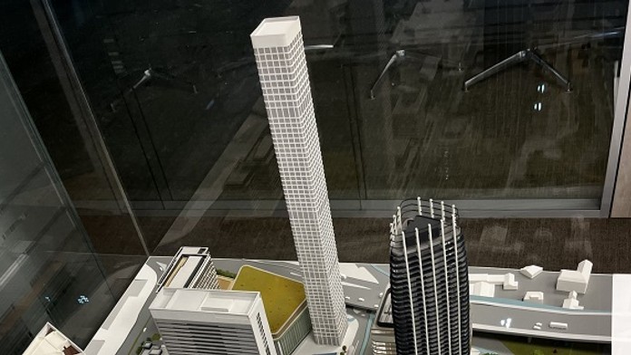 V Bratislave by mohol vyrásť štvrtý najvyšší mrakodrap v EÚ. Štíhla budova pripomína newyorskú dominantu