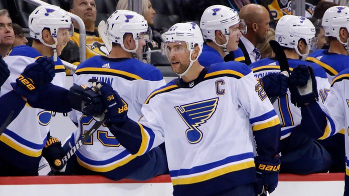 Kapitán St. Louis Alex Pietrangelo.