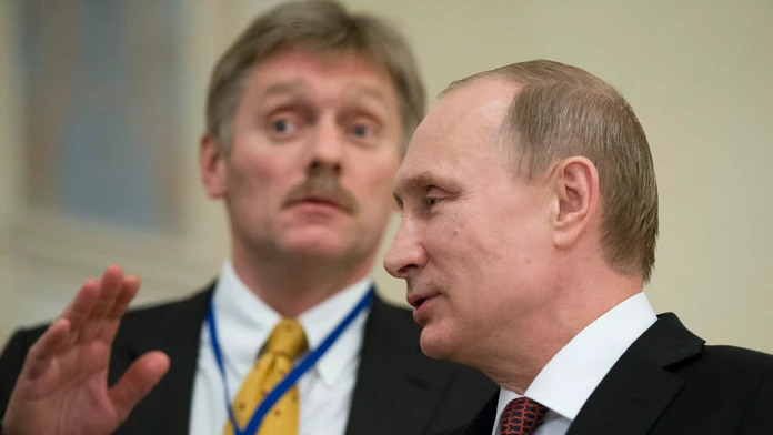 Vladimir Putin a Dmitrij Peskov