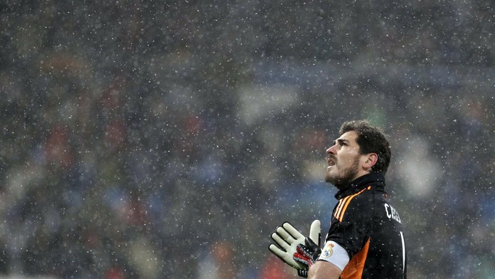 Iker Casillas na archívnej snímke počas pôsobenia v Reale Madrid.