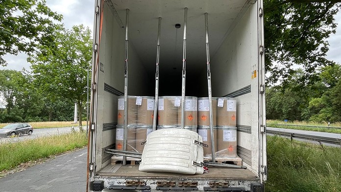 Ako tikajúca bomba: V Nemecku zadržali zdrogovaného Čecha, ktorý prevážal 10 ton výbušnín