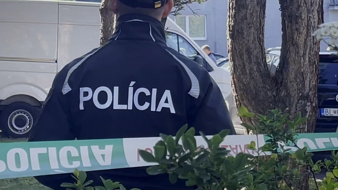 policajt a policajna paska