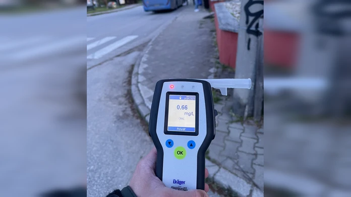 Vodič autobusu z Nového Mesta nad Váhom nafúkal.