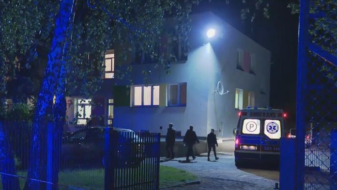 Tragédia v detskom domove v Poľsku. Muž (19) nožom zabil tínedžerku a zranil ďalších deväť ľudí