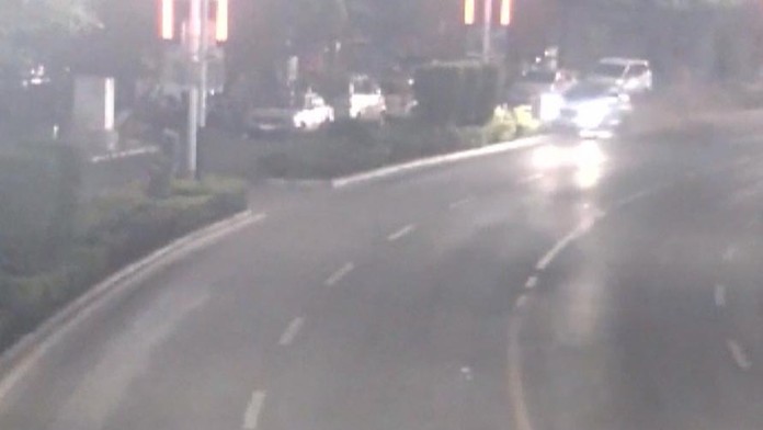 Telefonoval s manželkou, havaroval.