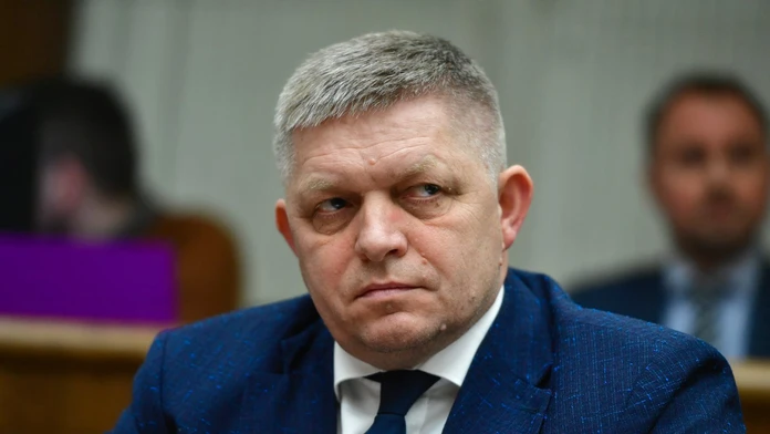 Robert Fico v pléne po vyslovení nedôvery vláde Eduarda Hegera.