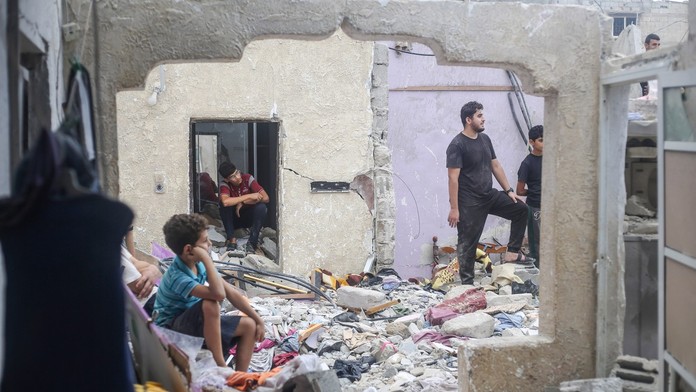 Z masového hrobu na juhu Pásma Gazy exhumovali ďalších 73 tiel