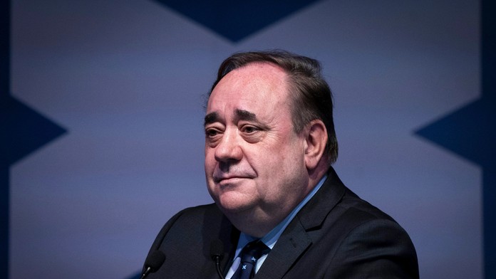 Zomrel bývalý škótsky premiér Alex Salmond. Skolaboval po prednesení prejavu na medzinárodnej konferencii