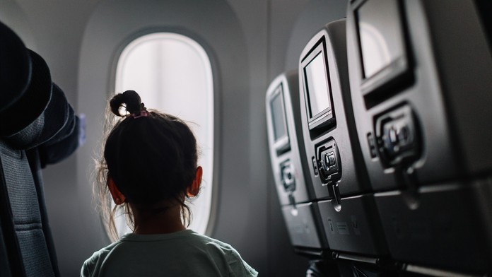Odborníčka prezradila, ako si vybrať sedadlo v lietadle, ak cestujete s dieťaťom