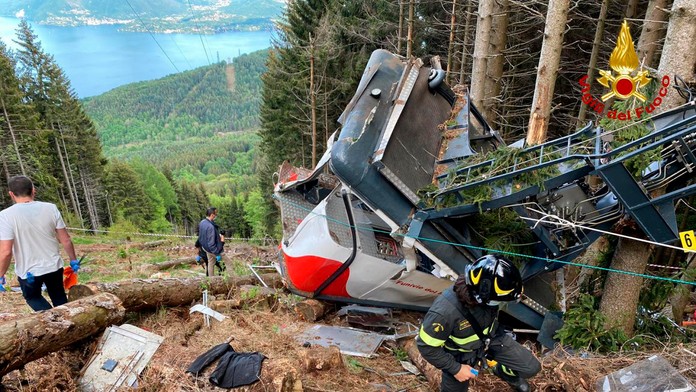Miesto nešťastia, kde sa zrútila lanovka.