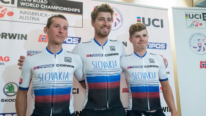 Martin Haring, Peter Sagan a Juraj Sagan v nových dresoch slovenskej reprezentácie.