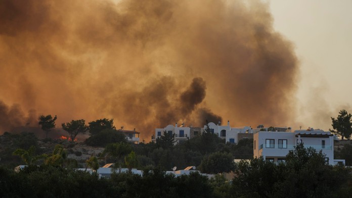 Plamenev Gennadi ohrozujú rodinné domy.