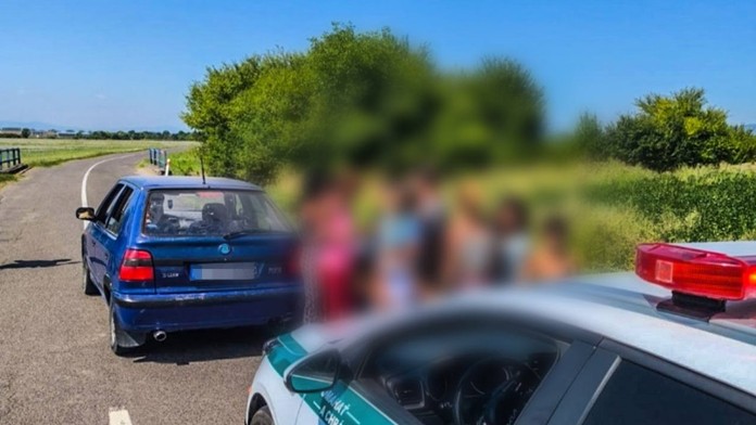 Nič nie je nemožné. Policajti na východe zastavili auto, počet ľudí vo vnútri im vyrazil dych
