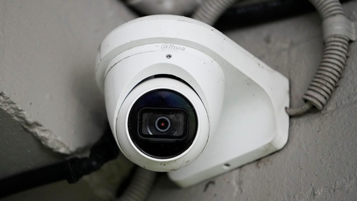 Austrália odinštaluje z niektorých vládnych budov čínske bezpečnostné kamery.