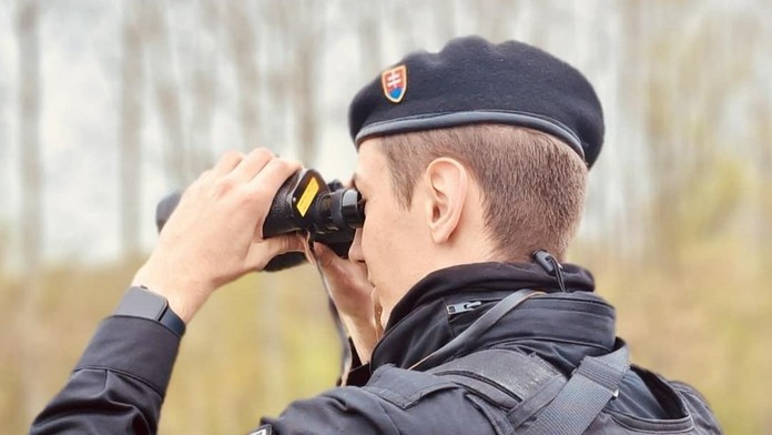 Polícia, hliadka, kontroly (ilustračná snímka)